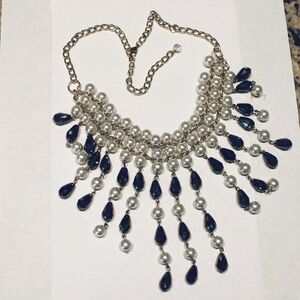 ☃️ 2/$18  Bib Necklace Simulated Pearl Teardrop Crystals Gldtn Setting